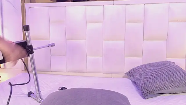 Paulina25  online show from July 13, 7:05 pm