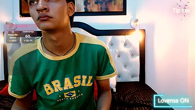 Snapshot of SahirCharm chatting on June 10, 5:34 pm SahirCharm online show from June 10, 5:34 pm