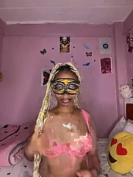 Snapshot of sexy_talian chatting on June 6, 6:51 am sexy talian online show from June 6, 6:51 am