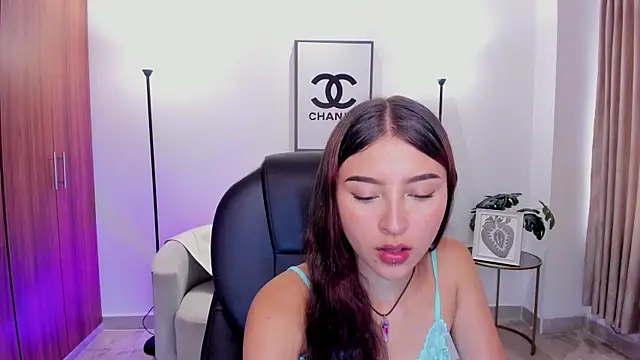 Nikky sweett  online show from May 10, 4:34 pm