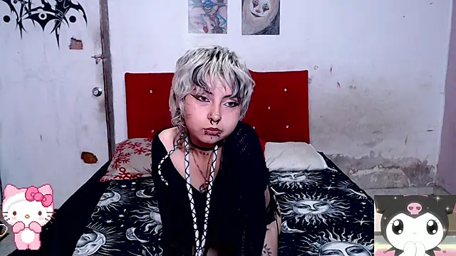 Snapshot of Cute_Chrixxx chatting on May 13, 12:35 pm Cute Chrixxx online show from May 13, 12:35 pm