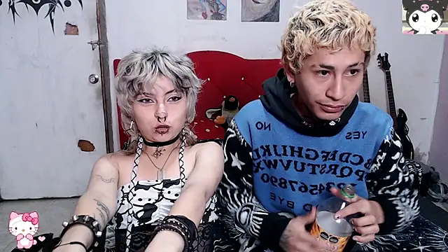 Snapshot of Cute_Chrixxx chatting on May 21, 12:01 pm Cute Chrixxx online show from May 21, 12:01 pm