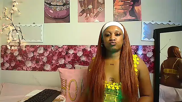 Snapshot of EnchantingLisa chatting on June 27, 12:22 pm EnchantingLisa online show from June 27, 12:22 pm