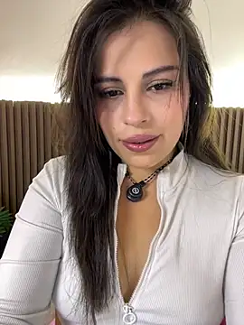Yenifer 27 online show from July 25, 12:20 am