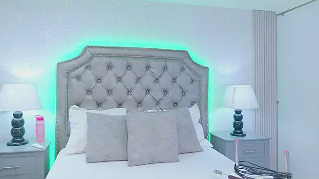VioletSweetts online show from June 5, 8:36 pm