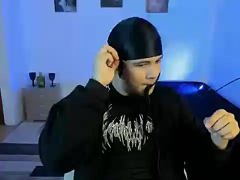 Snapshot of sant_wahlberg chatting on June 30, 10:22 pm sant wahlberg online show from June 30, 10:22 pm