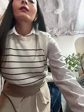 IsabellaMariet online show from July 11, 2:42 pm