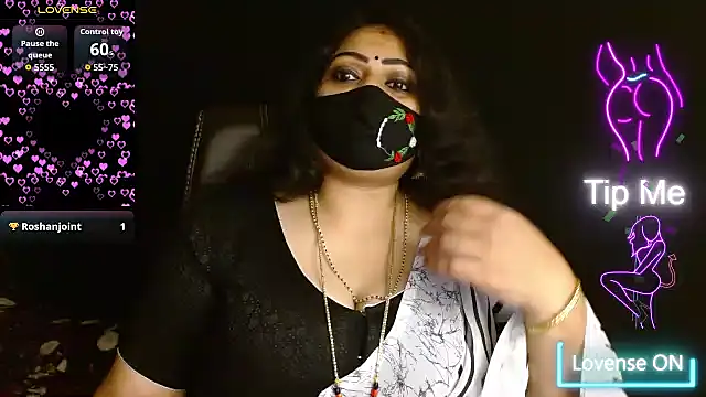 Snapshot of telugu_pillapreethi chatting on May 14, 4:14 pm telugu pillapreethi online show from May 14, 4:14 pm