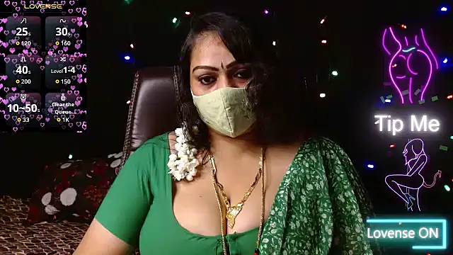 Snapshot of telugu_pillapreethi chatting on May 28, 4:04 pm telugu pillapreethi online show from May 28, 4:04 pm