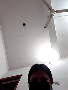 Snapshot of sassyygurl chatting on June 4, 5:52 pm sassyygurl online show from June 4, 5:52 pm
