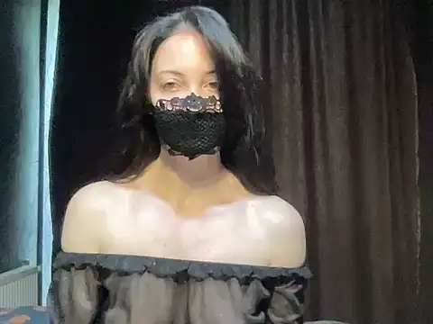 LillyRoux  online show from April 29, 5:11 am