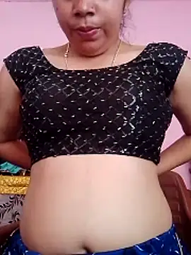 Snapshot of annu_47 chatting on May 5, 5:48 am annu 47 online show from May 5, 5:48 am