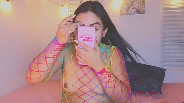 VictoriaaLopez online show from June 2, 4:03 am