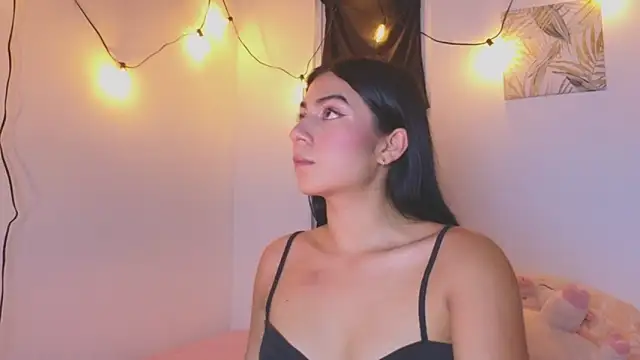VictoriaaLopez online show from June 12, 7:02 pm