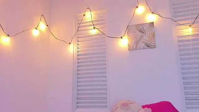 VictoriaaLopez online show from July 3, 6:58 pm