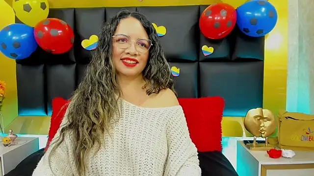 Snapshot of Charlotte_monnroe chatting on June 18, 1:37 pm Charlotte monnroe online show from June 18, 1:37 pm