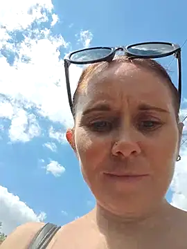 Snapshot of MerelinMILf2 chatting on June 26, 9:57 am MerelinMILf2 online show from June 26, 9:57 am