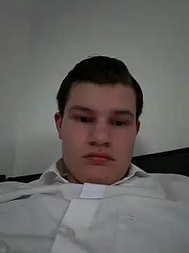 19teenoldboy online show from April 28, 7:08 pm