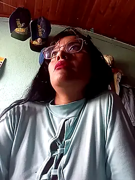 mili hotty online show from June 10, 2:27 pm