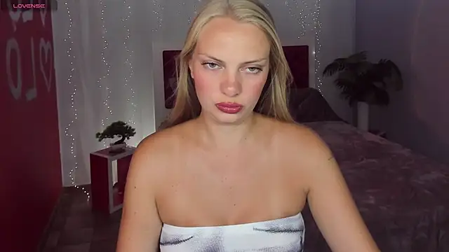 NancyGlamour online show from August 6, 12:29 pm