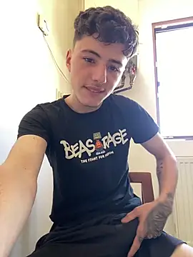 denysio89 online show from May 26, 7:59 am
