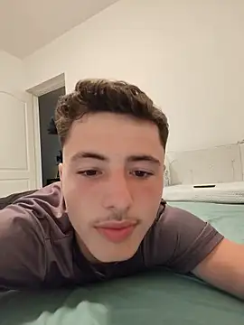 denysio89 online show from June 11, 5:33 pm