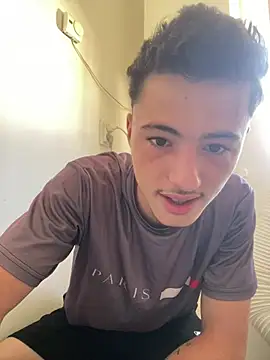 denysio89 online show from June 27, 7:13 am