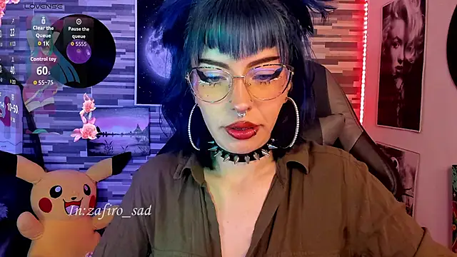 Snapshot of BlueElyxra chatting on June 4, 1:00 am BlueElyxra online show from June 4, 1:00 am