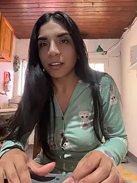Snapshot of InesD_Arcy chatting on May 31, 6:42 pm InesD Arcy online show from May 31, 6:42 pm