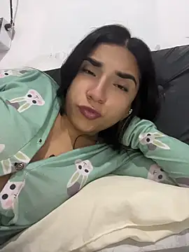 Snapshot of InesD_Arcy chatting on June 16, 7:38 pm InesD Arcy online show from June 16, 7:38 pm
