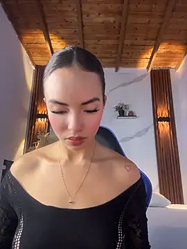 Snapshot of catalina_lafer chatting on June 3, 1:14 pm catalina lafer online show from June 3, 1:14 pm