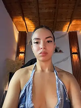 Snapshot of catalina_lafer chatting on June 6, 1:38 pm catalina lafer online show from June 6, 1:38 pm