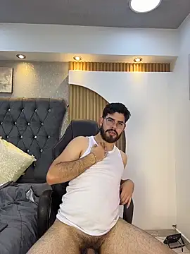 Snapshot of DomBoy_ chatting on May 19, 1:56 am DomBoy online show from May 19, 1:56 am