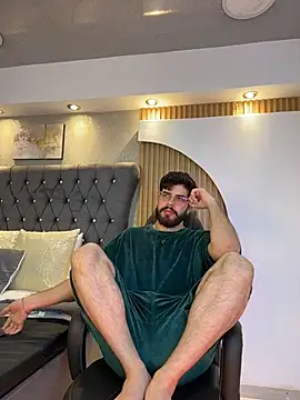 Snapshot of DomBoy_ chatting on May 26, 8:27 pm DomBoy online show from May 26, 8:27 pm