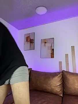 Snapshot of DomBoy_ chatting on June 9, 8:09 pm DomBoy online show from June 9, 8:09 pm