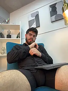 Snapshot of DomBoy_ chatting on June 13, 8:07 pm DomBoy online show from June 13, 8:07 pm