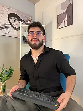 Snapshot of DomBoy_ chatting on June 14, 8:00 pm DomBoy online show from June 14, 8:00 pm