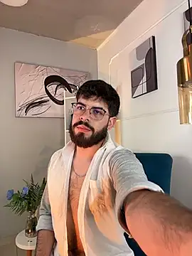 Snapshot of DomBoy_ chatting on June 15, 8:22 pm DomBoy online show from June 15, 8:22 pm