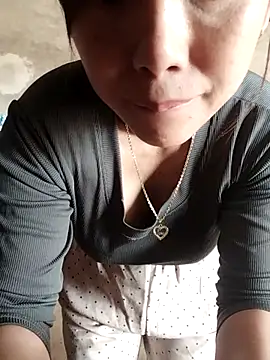 linhkun1 online show from May 4, 1:56 am