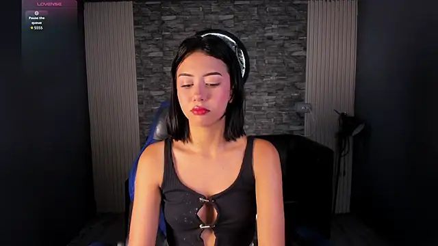 gemma 19  online show from May 20, 9:21 pm