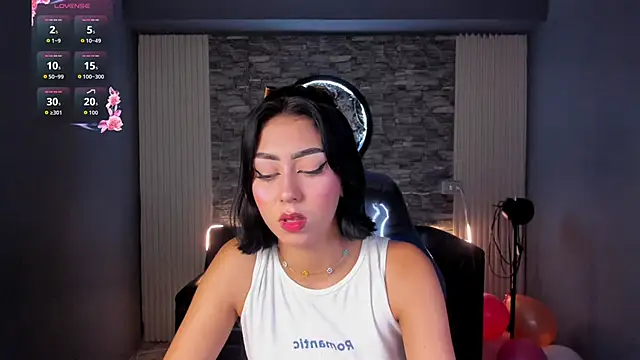 gemma 19  online show from June 12, 11:03 pm
