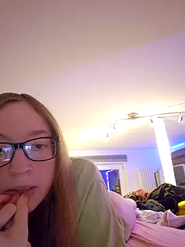 Freaky-Doll online show from June 2, 10:34 pm