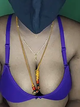 Snapshot of tamil_butterfly chatting on June 6, 6:23 pm tamil butterfly online show from June 6, 6:23 pm