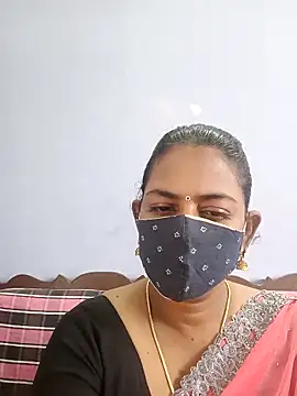 Snapshot of cathrine92 chatting on May 12, 1:47 am cathrine92 online show from May 12, 1:47 am
