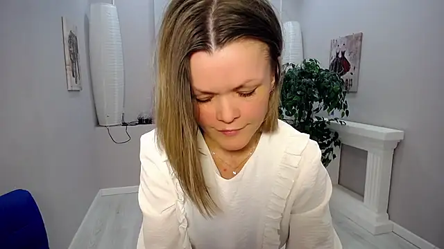 Snapshot of wild_temptation_ chatting on June 5, 6:52 am wild temptation online show from June 5, 6:52 am