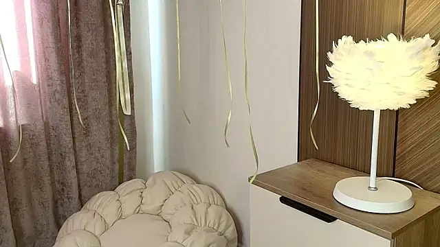 seddielin online show from July 18, 3:22 am