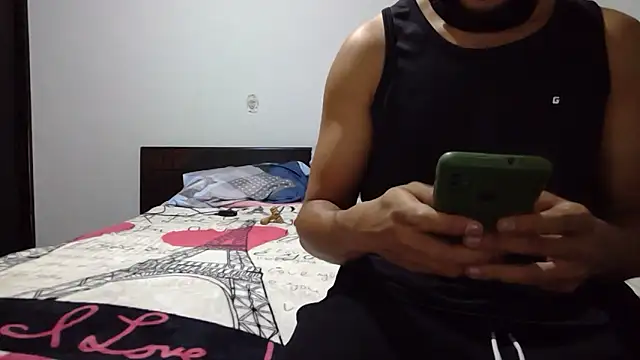 DuoCalienteshow69 online show from June 2, 2:41 pm