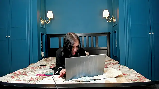 NineSemen online show from April 30, 1:01 am