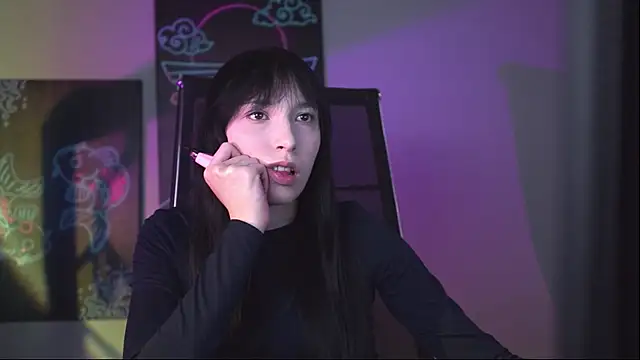 Snapshot of SeraphineSparda chatting on May 27, 11:29 am SeraphineSparda online show from May 27, 11:29 am