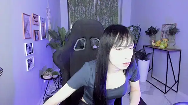 Snapshot of SeraphineSparda chatting on May 28, 11:29 am SeraphineSparda online show from May 28, 11:29 am
